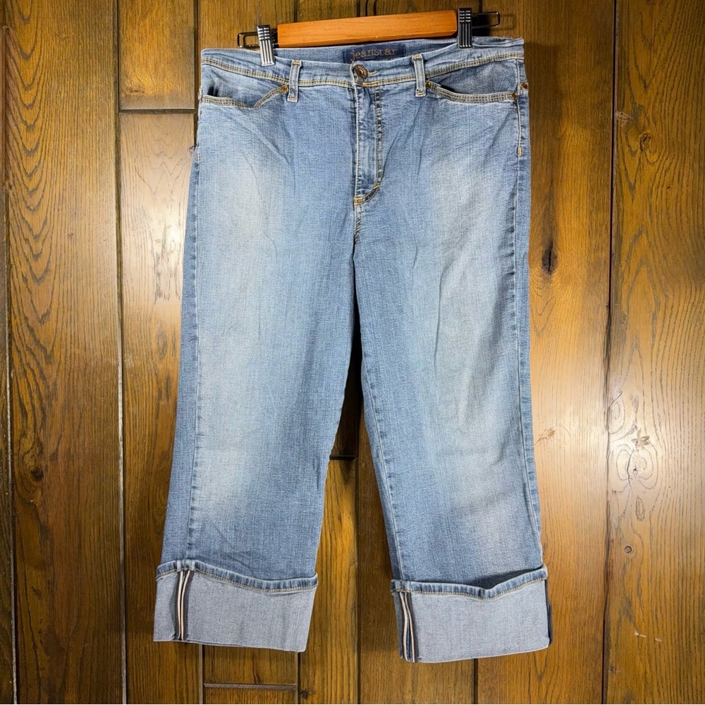 3/$15 Jeanstar Light Blue Cropped Capri Jeans with Rolled Cuffs (12)